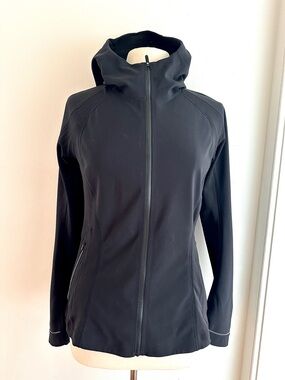 Lululemon Women's Cross Chill City to Trail Jacket size 8